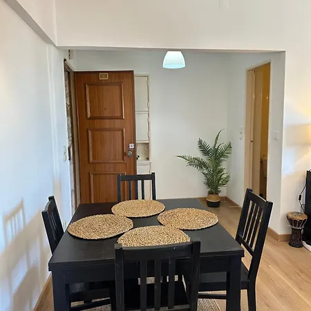 Bright Spacious 1 Bedroom * Lisbon